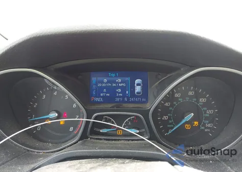 2013 Ford Focus Se z USA, uszkodzony, nr VIN 1FADP3F21DL333048